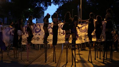 مظاهرات نسائية حاشدة تواجه مرشحا للرئاسة البرازيلية