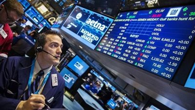 قطاع التكنولوجيا يدفع أسهم أوروبا للهبوط في التعاملات المبكرة