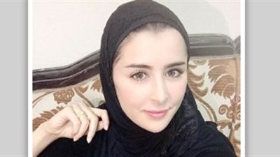 عائشة بن أحمد ترتدي «عباية» في أول يوم تصوير مع مصطفى شعبان