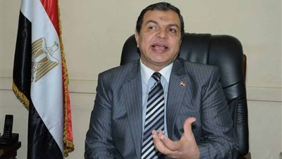 رفع الإيقاف عن نشاط 6 شركات لإلحاق العمالة بالخارج لزوال الأسباب