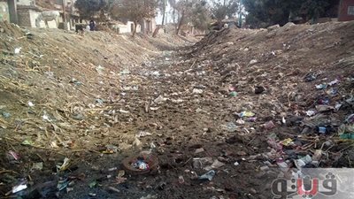 بالصور.. نقص مياه الري في 15 ترعة بأسيوط يغضب المزارعين «تقرير»