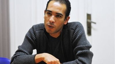 مالك عدلى معلقا على عمرة هشام قنديل: الفراغ قاتلهم