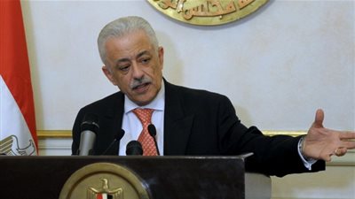 وزير التعليم يطلق إشارة بدء تنفيذ خطة رفع المستوى المادي للمعلمين