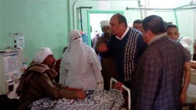 إضراب مرضى الغسيل الكلوى اعتراضا على ندب ممرضات مستشفى إهناسيا | صور