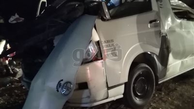 عودة حركة المرور لطبيعتها بعد رفع آثار حادث طريق سوهاج الصحراوي (صور)