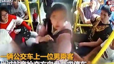 فتاة شجاعة تنقذ حافلة من حادث مروع (فيديو)