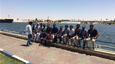 بالصور.. جولة بحرية للفرق المشاركة في مهرجان الإسماعيلية للفنون