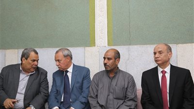 10 صور ترصد تقديم محافظ قنا واجب العزاء لأسر شهداء الشرطة