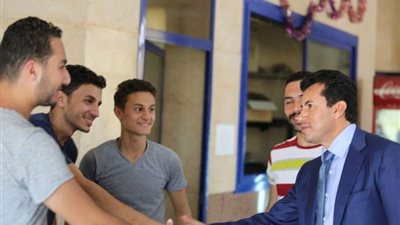 أشرف صبحي يكلف بتطوير بيت الشباب الدولى في شرم الشيخ (صور)