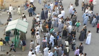 نقض الهدنة بين قبيلتي الهلايل والدابودية بأسوان.. مقتل اثنين من «بني هلال» وحرق جثتيهما.. اختلاف الأعراف سبب فشل محاولات الصلح.. وقيادات حزبية تطالب الأمن بفرض سيطرته