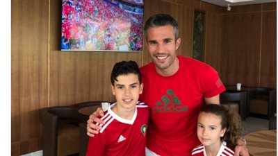 فان بيرسي يؤازر المغرب أمام البرتغال