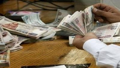 موظف بريد في الجيزة يغافل عميلا ويستولي على 54 ألف جنيه من أمواله