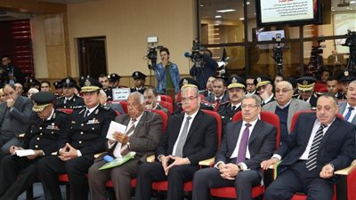 تفاصيل ندوة الداخلية لمناقشة تداعيات الجريمة الإرهابية.. رئيس أكاديمية الشرطة: التعاون بين الشعب والشرطة «ضرورة».. خالد عكاشة يطالب بقاعدة بيانات عن الشقق المفروشة.. ومقترح بإعادة منصب شيخ ا