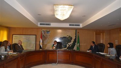 بالصور.. محافظ الفيوم يلتقي وفد الأمم المتحدة والتنمية الإيطالية