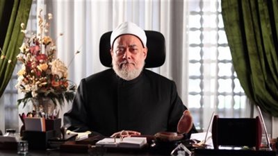 علي جمعة يهنئ الخشت برئاسة جامعة القاهرة