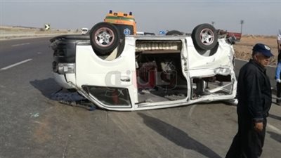 مصرع 6 وإصابة 14 في انقلاب ميكروباص بالمنيا