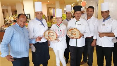 تريزجيه على البيتزا وصلاح على التورتة.. شيف يبدع في رسم أبطال أفريقيا (صور)