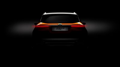 كيا تطرح 16 سيارة من أسطولها الكهربائي والهجين