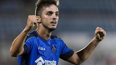 «إشبيلية» يتأخر بثلاثية أمام «إيبار» في الشوط الأول (فيديو)