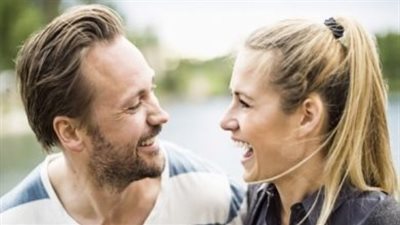 علماء يكشفون فائدة الزواج بعد 5 عقود في الدراسة والأبحاث