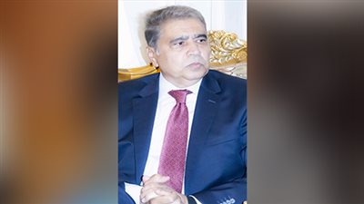 رئيس مركز ملوي بالمنيا يتابع الخدمات العامة بقرية تندة