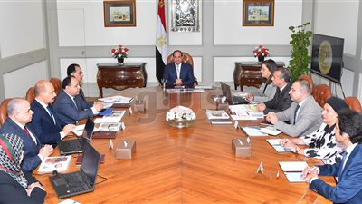 تكليفات السيسي للحكومة اليوم.. توفير البيئة الجاذبة للاستثمار ودعم نمو الاقتصاد.. الحد من مستوى الفقر وتوفير فرص العمل.. زيادة برامج التوعية المجتمعية الخاصة بقضية الزيادة السكانية