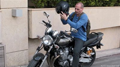 استقالة فاروفاكيس فرصة لاتفاق مع أثينا