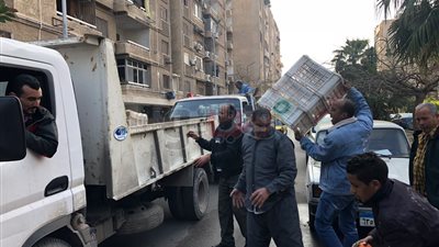 حملة مكبرة لإزالة الإشغالات في سموحة والمحمودية بالإسكندرية