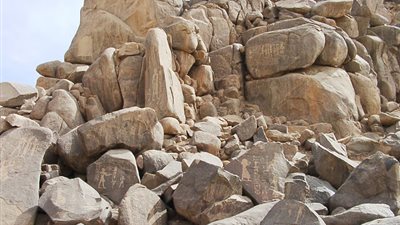 الرقابة الإدارية بأسوان تكشف تلاعبا في محاجر أدفو