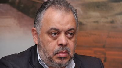 أشرف زكي ينفي وفاة أحمد خليل: «الفنان زي الفل»