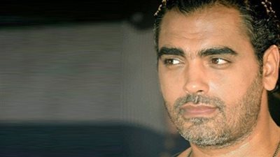 «أحمد كرارة» يتألق بإطلالة من زمن الفن الجميل في «أمير الليل»