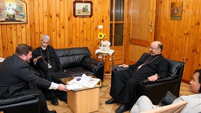 بطريرك الكاثوليك يناقش مع سفير بنما مشاركة مصر باليوم العالمي للشباب