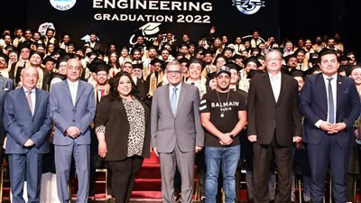 جامعة مصر للعلوم والتكنولوجيا تقيم حفلا ضخما لتخريج الدفعة 