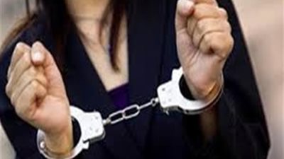 حبس ربة منزل وزوجها لاتهامهما بابتزاز مهندس في حلوان