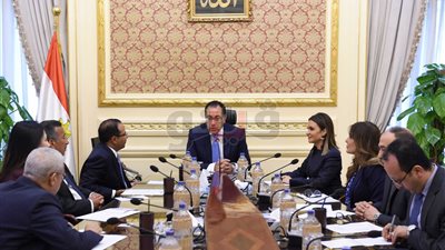 مدبولي يبحث مع رئيس مجموعة «الشايع» ضخ استثمارات جديدة بمصر