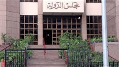 إيقاف مسئول أمن بالضرائب 6 أشهر عن العمل لتزويره شهادة مؤهل دراسي