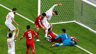إسبانيا تفوز على إيران وتشعل المجموعة الثانية (فيديو)