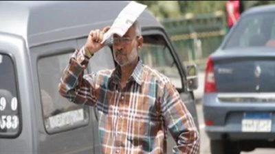 هاني الناظر محذرا من التعرض لأشعة الشمس: تصيب بالسرطان