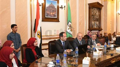 تفاصيل افتتاح أولى حلقات الصالون الثقافي لجامعة القاهرة