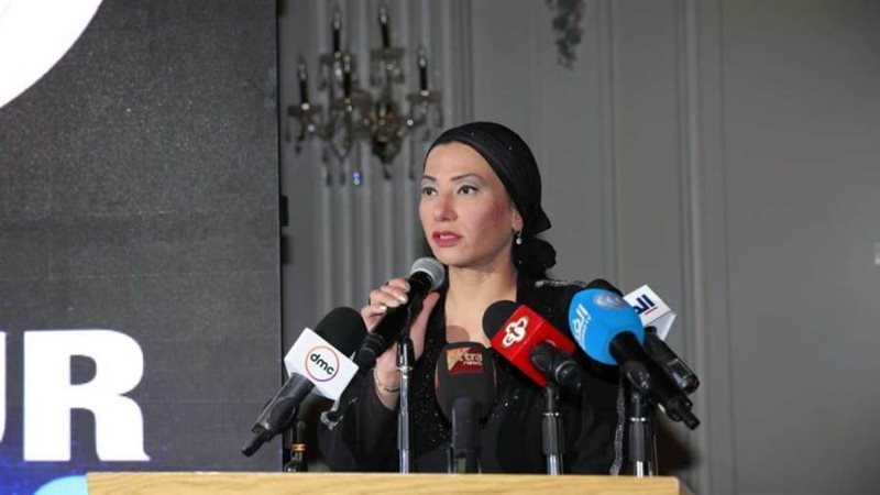 وزيرة البيئة