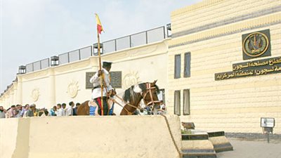 نظر دعوى حق أهالي نزلاء سجن العقرب في زيارتهم أسبوعيا.. اليوم