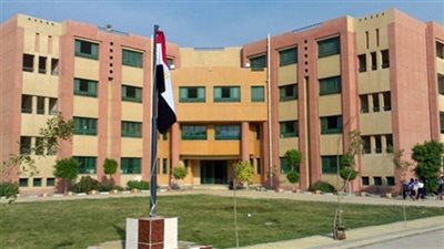 المدارس الخاصة في أسيوط تحدد شروطا تعجيزية لزي الطلاب