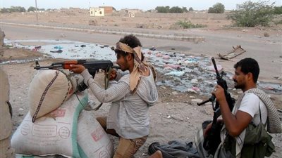 قيادي حوثي يدعو السعودية إلى البحث عن حل سياسي في اليمن