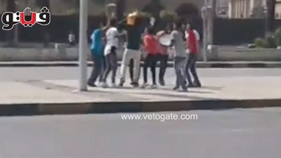 بالفيديو.. وصلة رقص لمجموعة مراهقين أمام حديقة الأورمان