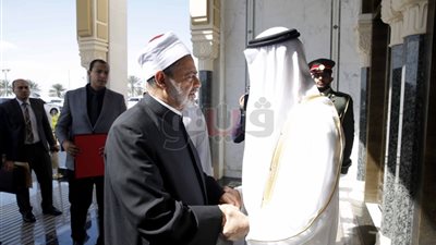 ولي عهد أبو ظبي يودع شيخ الأزهر في ختام زيارته إلى الإمارات