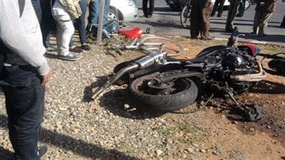 ضابط مرور يصيب طفلة بدراجته البخارية في قنا