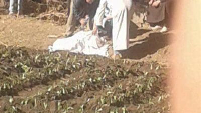 النيابة تعاين موقع العثور على جثة طالب مقتولا في بلبيس