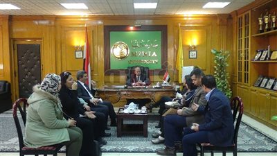 رئيس جامعة المنيا يستقبل الوفد الممثل لمشروع المراكز الجامعية للتطوير المهني
