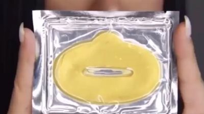 بالفيديو.. قناع من الذهب لتكبير الشفاه يشعل مواقع التواصل