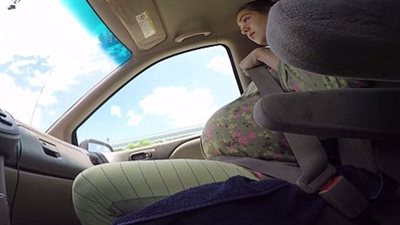 أغرب أماكن الولادة في العالم.. سيدة تضع مولودها داخل سيارة.. زحمة السير تدفع حاملا للجوء إلى الرصيف.. مترو «الشهداء» شاهد على ميلاد طفلة.. وحالة وضع على متن طائرة